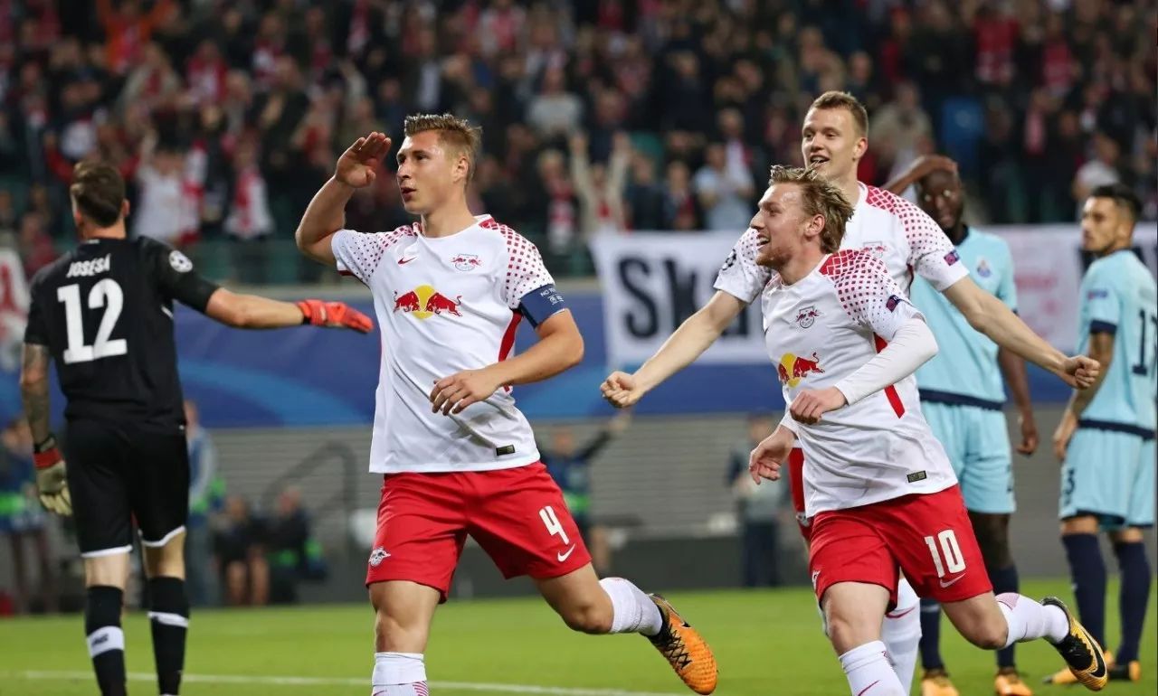 爱游戏·app官网-这也行？关键时刻阿贾克斯备战德国杯蒂姆遭遇十连败，上海海港状态回暖备战CBA常规赛