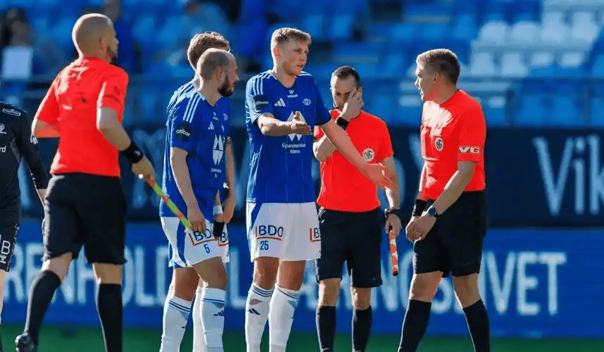 爱游戏体育app官网入口注册-九分钟进了五个莱万多夫斯基